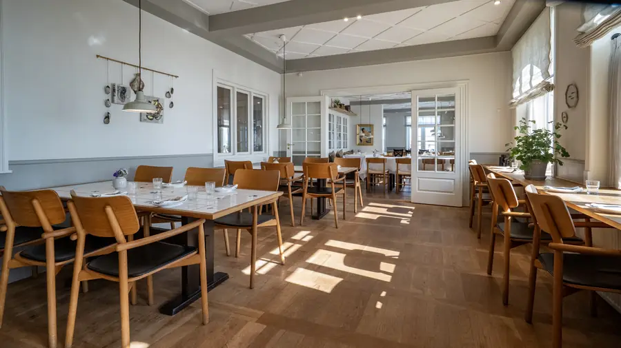 Restaurant med sollys