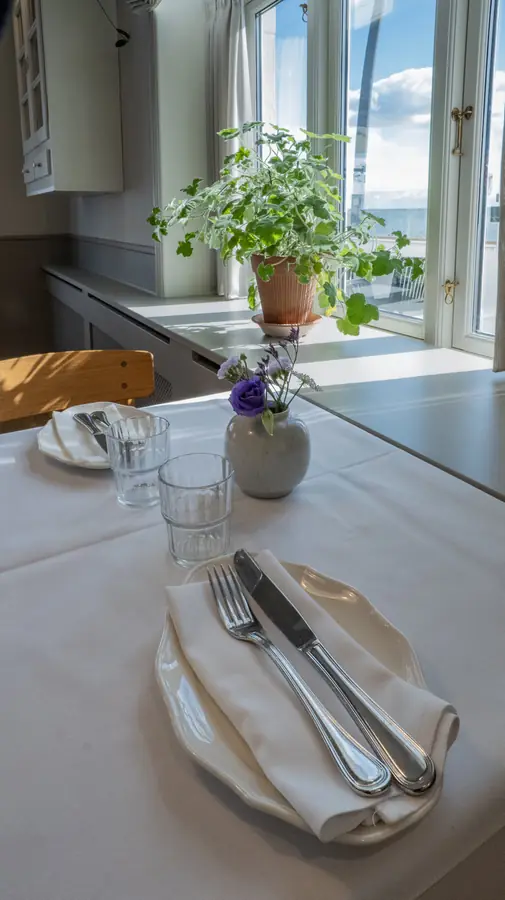Kuvert ved vinduet