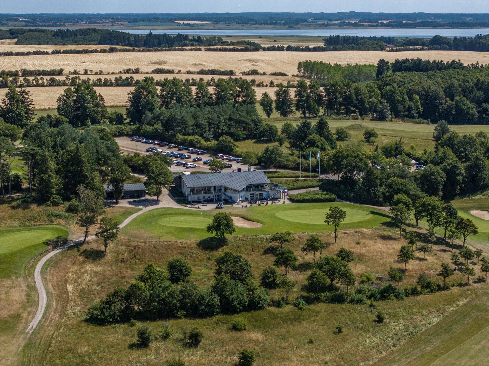 Klubhuset — Hjarbæk Fjord Golfcenter
