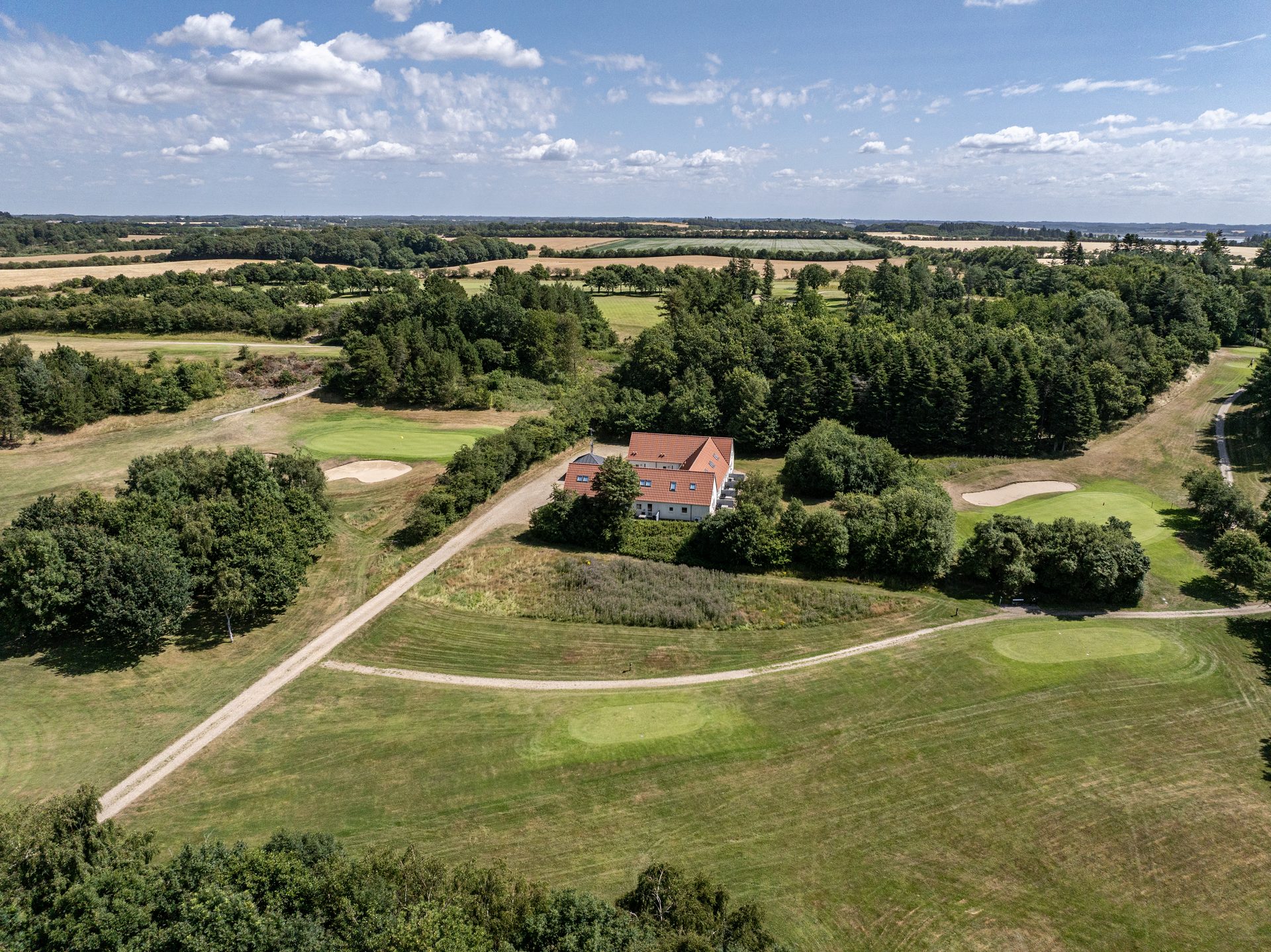 Røde gård med lejligheder
